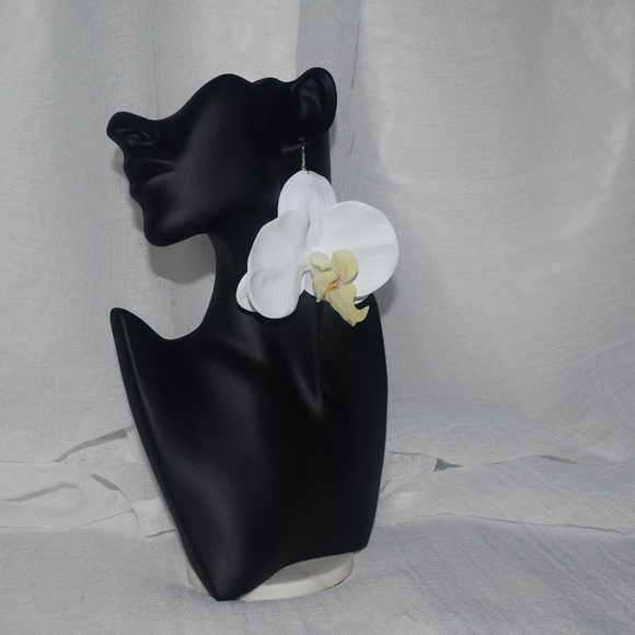 White Phalaenopsis Orchid True Touch Artificial Earrings. - Picture 3 of 10